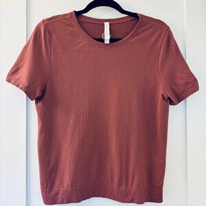 In Motion Seamless Tee (by: Athleta)